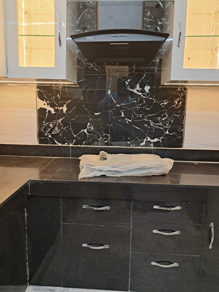 Team Area, ramesh nagar 2 Bedroom 120 Sq.Yd. Builder Floor In Ramesh Nagar Delhi 9076936