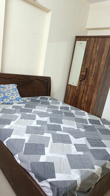 Bedroom in 2 BHK Apartment at Mantri Park, Goregaon East – for Rent