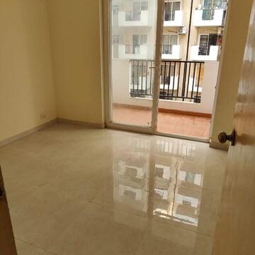 Room in 2 BHK Apartment at GLS Arawali Homes Phase 2, Sohna Sector 4 – for Rent