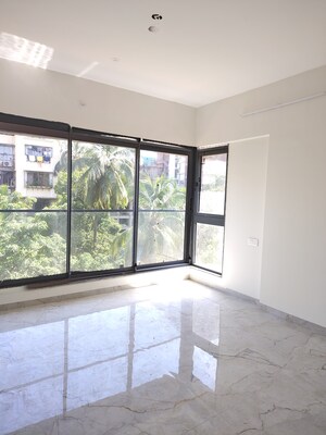 Bathroom in 3 BHK Apartment at Monarch West View, Santacruz West – for Sale