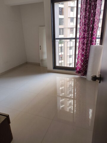 Room in 2 BHK Apartment at Runwal Eirene Phase 2, Balkum Pada – for Rent