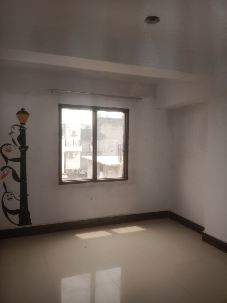 Room, vasant kunj enclave 3 Bedroom 900 Sq.Ft. Builder Floor In Vasant Kunj Enclave Delhi 9076991