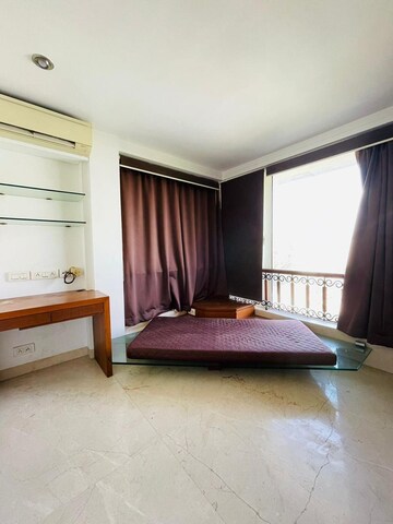 Room in 2 BHK Apartment at Monisha CHS Bandra West, Bandra West – for Rent