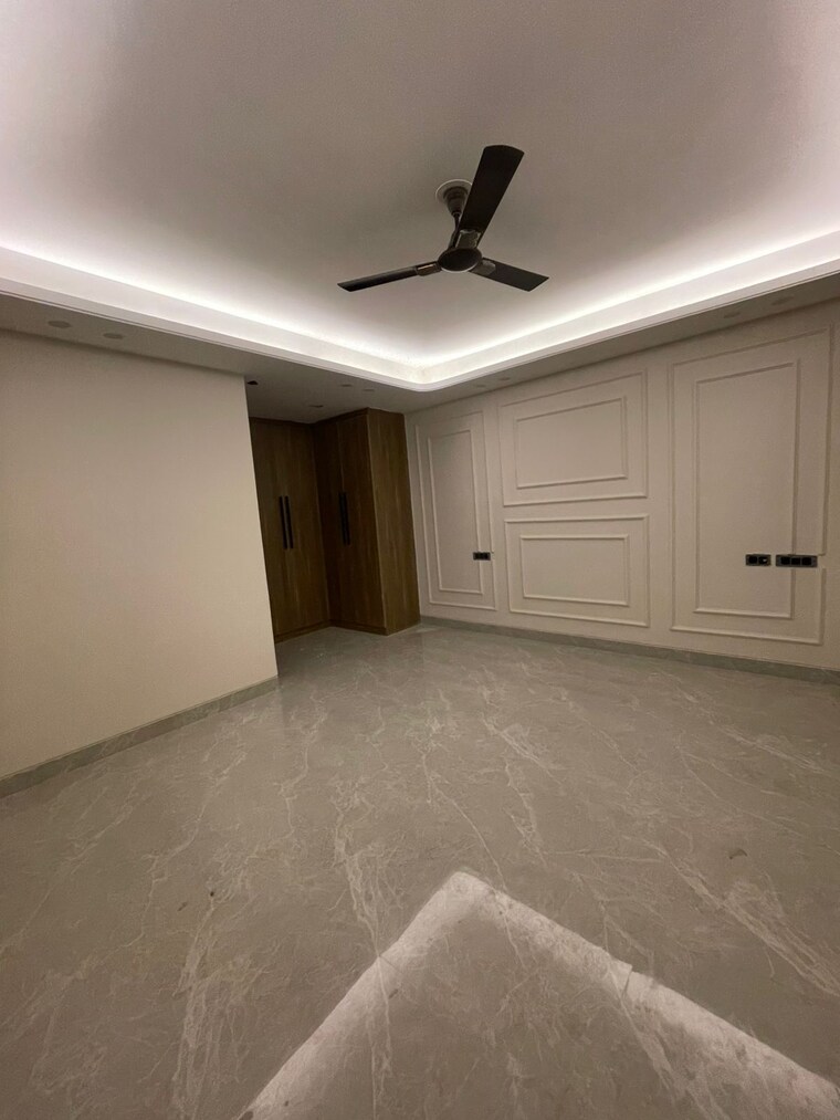 Room, freedom fighters enclave 4 Bedroom 1800 Sq.Ft. Builder Floor In Freedom Fighters Enclave Delhi 9077018