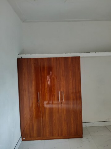 Furnished Amenities in 3 BHK Builder Floor at Rps Palms, Sector 88 – for Rent