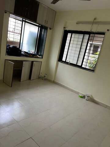 Room in 2 BHK Apartment at Venkatesh Hill View, Satara Road – for Rent