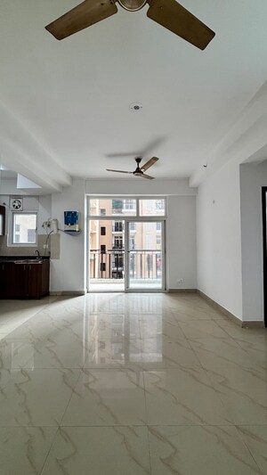 2 BHK Apartment For Sale in Amrapali Zodiac, Sector 120