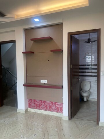 Room in 2 BHK Builder Floor at Tagore Garden – for Rent