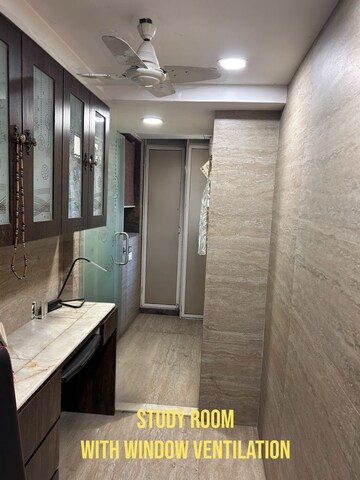 Building Lobby in 3 BHK Apartment at Hiranandani Meadows, Manpada – for Rent