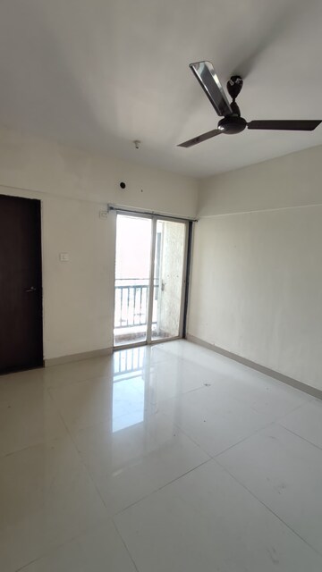 Room in 3 BHK Apartment at Conwood Enclave, Vasant Vihar – for Sale