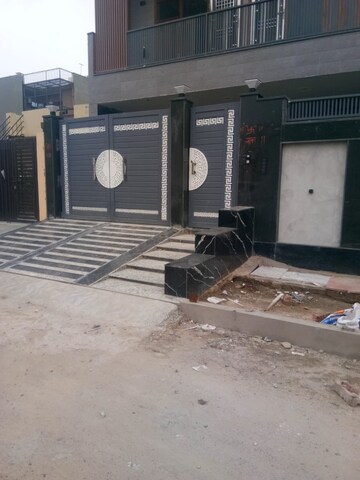 2 BHK Independent House For Rent in Prime City Greater Noida, Sector 3 Greater Noida
