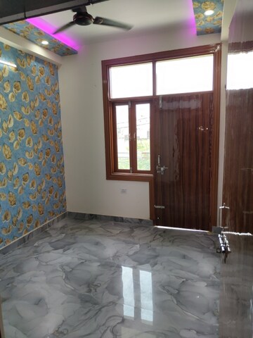 Room in 2 BHK Builder Floor at Dlf Ankur Vihar – for Sale