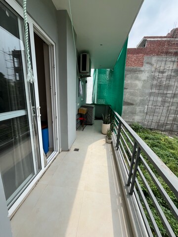 Balcony in 1 BHK Builder Floor at Sector 43 – for Rent