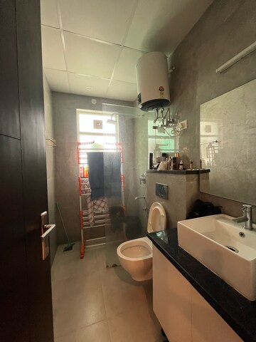 Team Area in 1 BHK Builder Floor at Sector 43 – for Rent