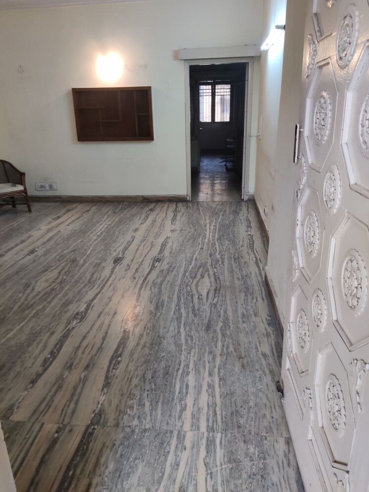  Parking, gaur-city-7th-avenue 2 Bedroom 560 Sq.Ft. Apartment In Sector 4 Greater Noida Greater Noida 9077088