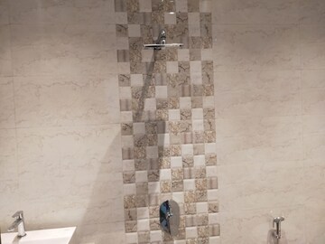 Bathroom in 2.5 BHK Builder Floor at Mahmoorganj – for Sale
