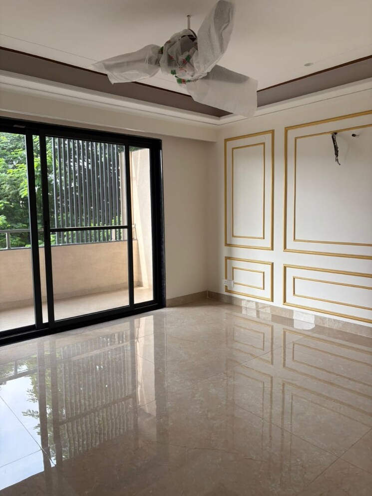 Room, sector 17 3 Bedroom 1750 Sq.Ft. Builder Floor In Sector 17 Panchkula 9077114