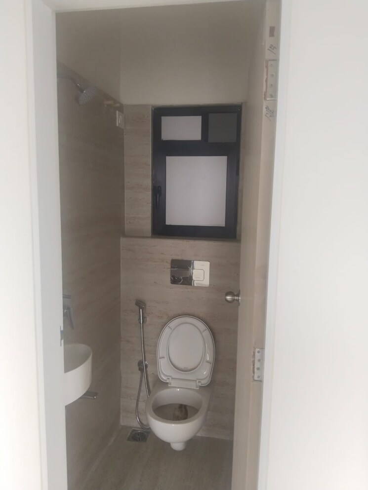 Bathroom, vibrants-1891-ekam-parkk 1.5 Bedroom 450 Sq.Ft. Apartment In Dadar West Mumbai 9077098
