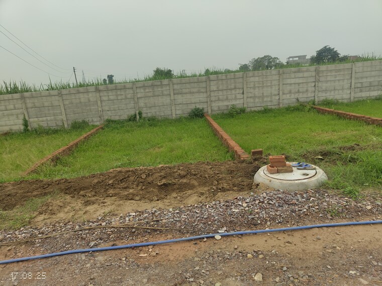 undefined, rohta road  120 Sq.Yd. Plot In Rohta Road Meerut 9077139