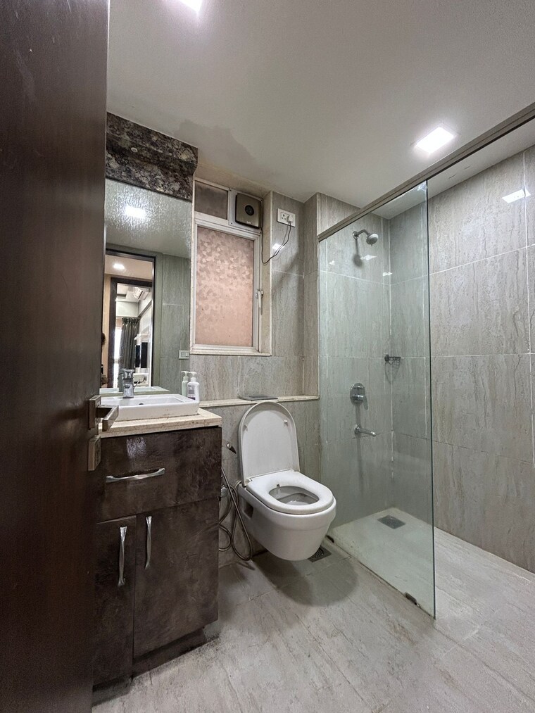 Bathroom, runwal-elegante 3 Bedroom 1065 Sq.Ft. Apartment In Andheri West Mumbai 9077179