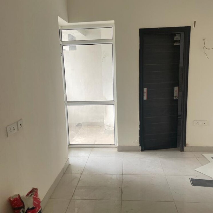 Room, vashisht-heights 3 Bedroom 700 Sq.Ft. Apartment In Bharat Colony Faridabad 9077188