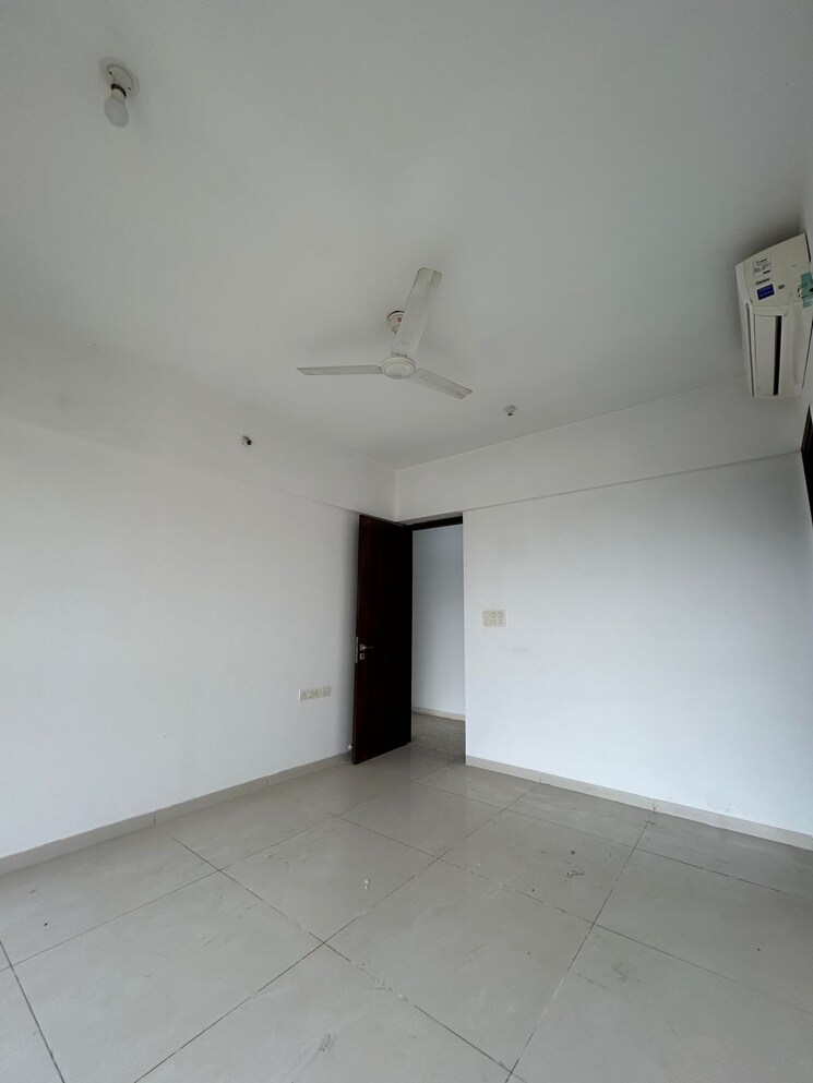 Room, runwal-elegante 3 Bedroom 2190 Sq.Ft. Apartment In Andheri West Mumbai 9077191