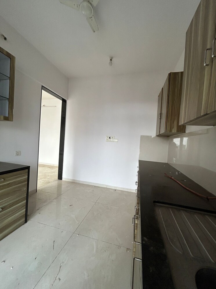 Kitchen, runwal-elegante 3 Bedroom 2190 Sq.Ft. Apartment In Andheri West Mumbai 9077191