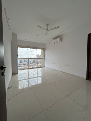 Room in 3 BHK Apartment at Runwal Elegante, Andheri West – for Sale