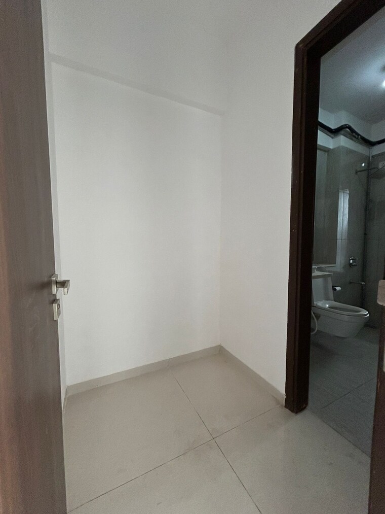 Room, runwal-elegante 3 Bedroom 2190 Sq.Ft. Apartment In Andheri West Mumbai 9077191