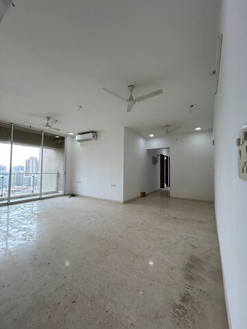 Room in 3 BHK Apartment at Runwal Elegante, Andheri West – for Sale