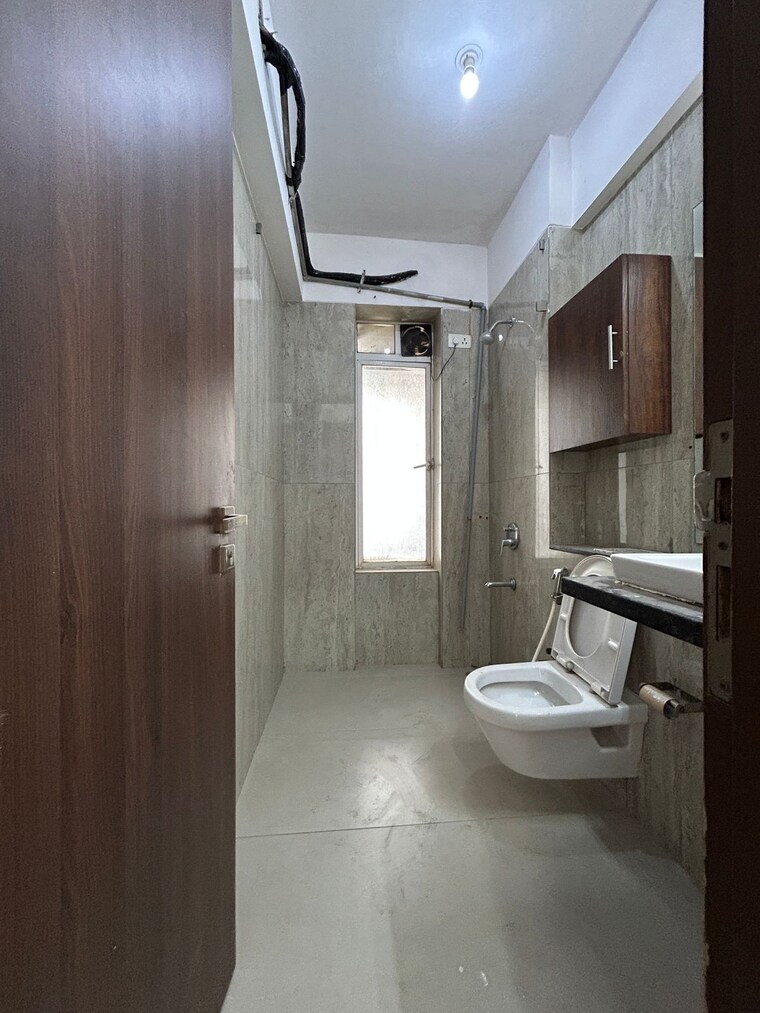Bathroom, runwal-elegante 3 Bedroom 2190 Sq.Ft. Apartment In Andheri West Mumbai 9077191