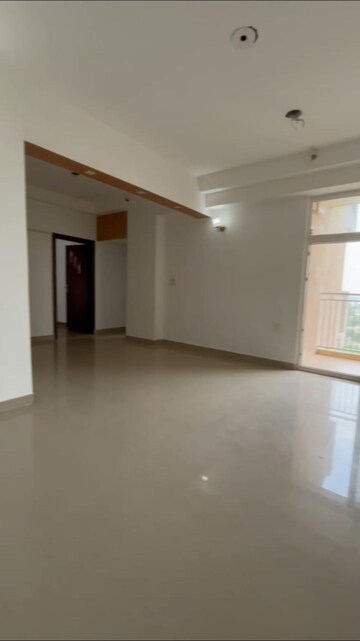 Room in 3 BHK Apartment at Hawelia Valencia Homes, Sector 1 Greater Noida – for Sale