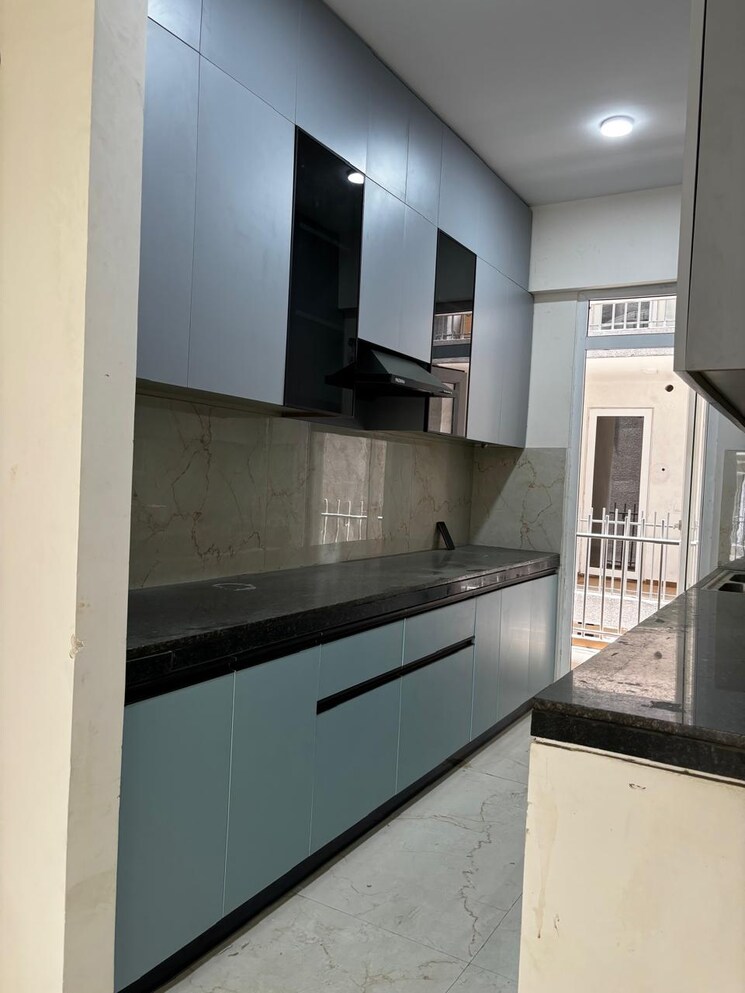 Kitchen, smart-world-gems 3.5 Bedroom 1423 Sq.Ft. Apartment In Sector 89 Gurgaon 9077240