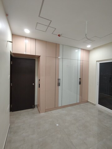Room in 3 BHK Apartment at Candeur 40, Miyapur – for Rent
