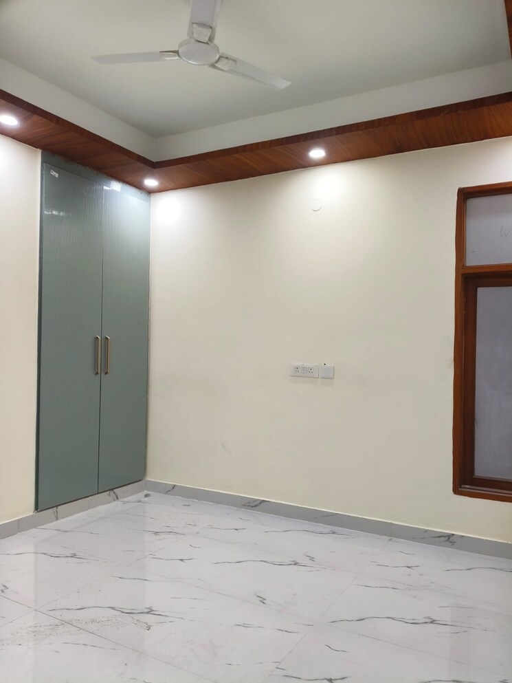 Room, neb sarai 3 Bedroom 1300 Sq.Ft. Builder Floor In Neb Sarai Delhi 9077290