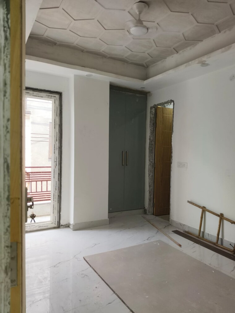 Room, neb sarai 3 Bedroom 1300 Sq.Ft. Builder Floor In Neb Sarai Delhi 9077290