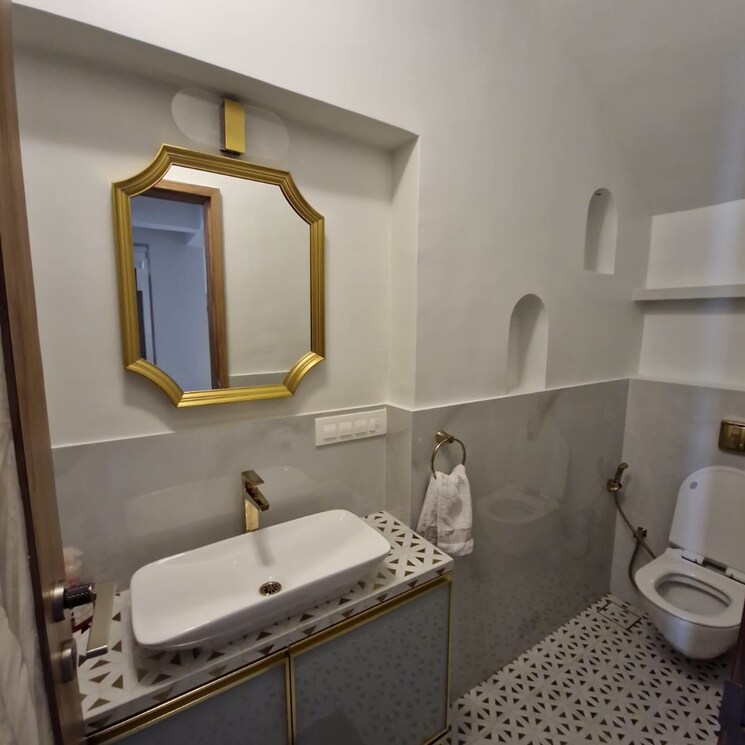 Attached Bathroom, lokhandwala-premium-towers 6+ Bedroom 6150 Sq.Ft. Independent House In Lokhandwala Complex Mumbai 9077297