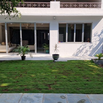 6+ BHK Independent House – Entrance View at Lokhandwala Premium Towers, Lokhandwala Complex - for Sale