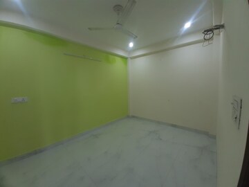 Room in 2 BHK Builder Floor at Maidan Garhi – for Rent