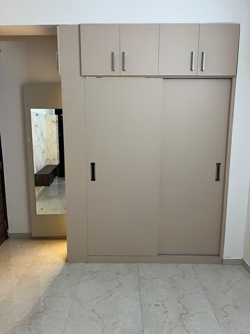 Room in 3.5 BHK Apartment at Smart World Gems, Sector 89 – for Rent