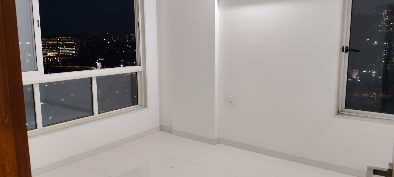 2 BHK + Extra Room Apartment For Rent in Kalpataru Radiance
