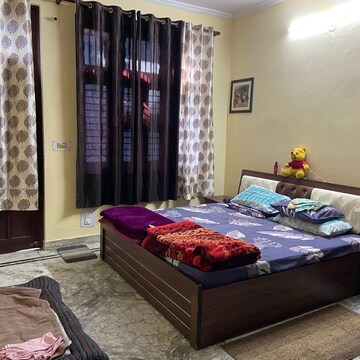Bedroom in 2.5 BHK Villa at Sector 23a – for Rent