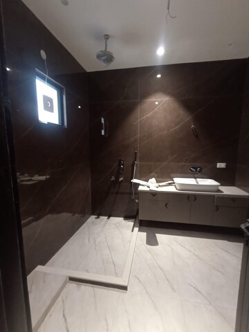  3 BHK Builder Floor at RWA Apartments Sector 72, Sector 72 – for Rent