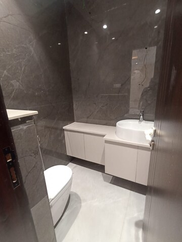 Bathroom in 3 BHK Builder Floor at RWA Apartments Sector 72, Sector 72 – for Rent
