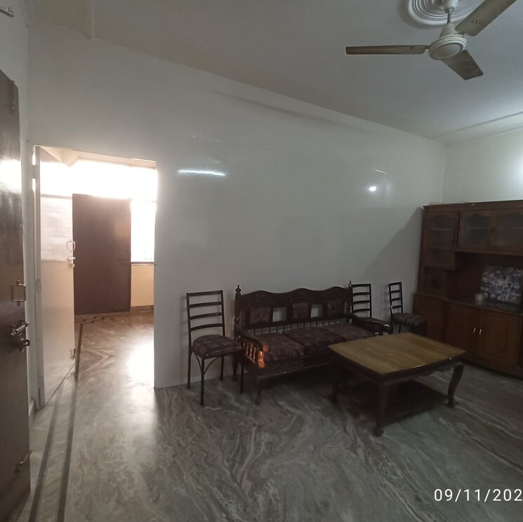 Living Room, sector 21 1.5 Bedroom 600 Sq.Ft. Villa In Sector 21 Gurgaon 9077418