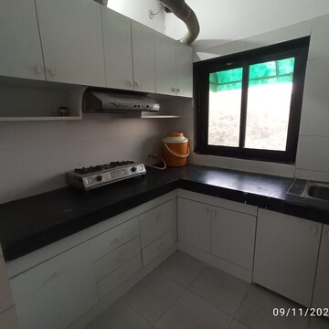 Kitchen in 1.5 BHK Villa at Sector 21 – for Rent
