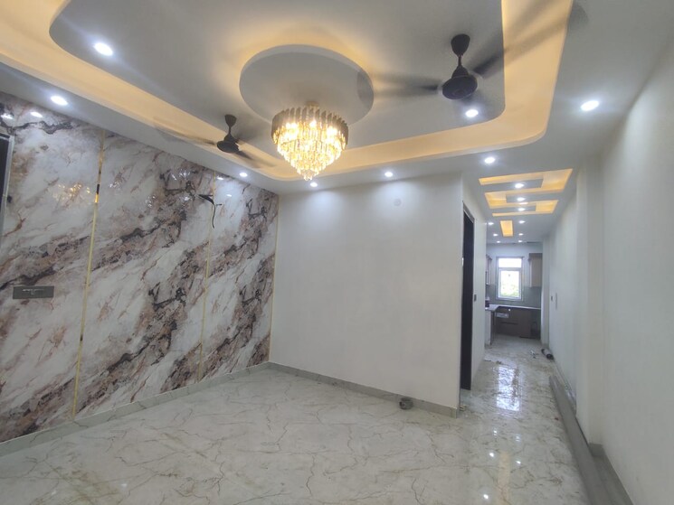 Living Room, sector 73 2 Bedroom 1050 Sq.Ft. Builder Floor In Sector 73 Noida 9077440