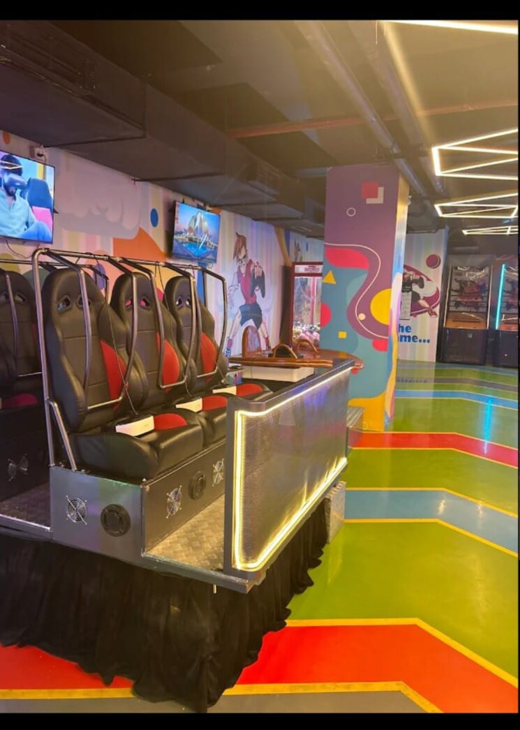 Team Area, ocus-medley Commercial Shop 266 Sq.Ft. In Sector 99 Gurgaon 9077452