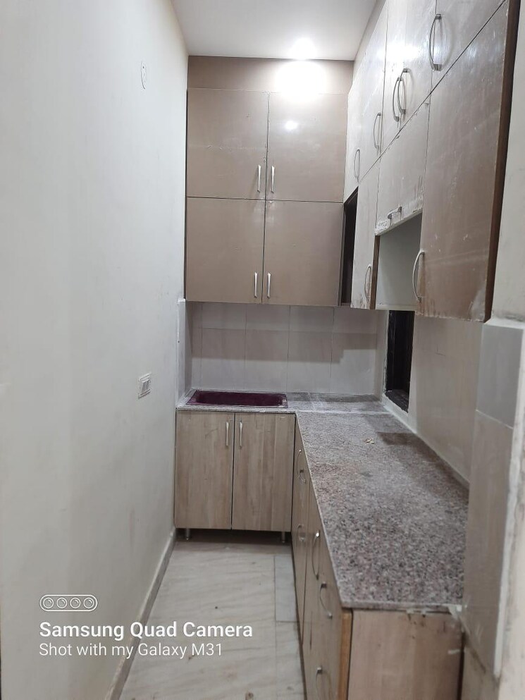 Bathroom, unitech-uniworld-gardens-2 2 Bedroom 973 Sq.Ft. Apartment In Sector 47 Gurgaon 9077456