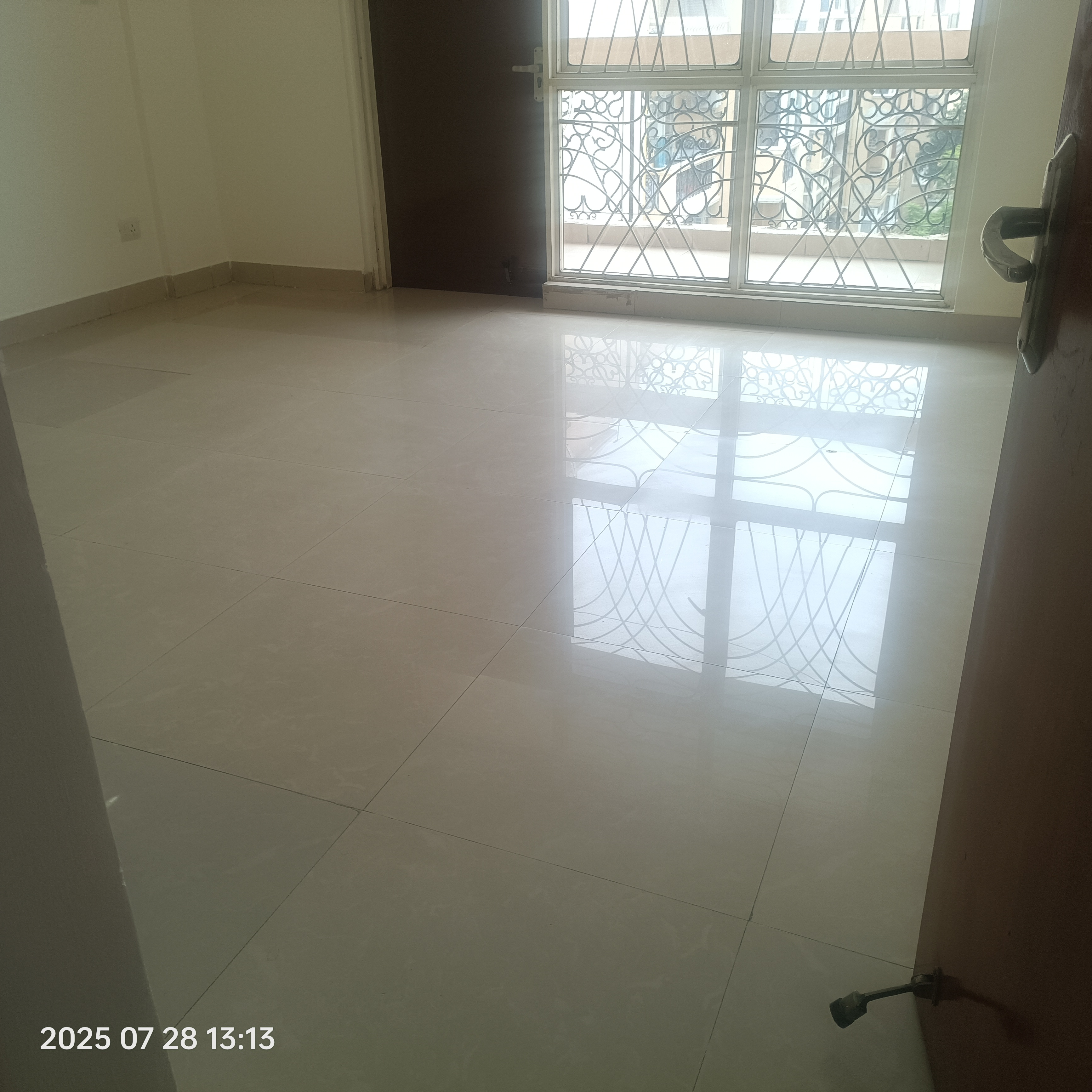 3 BHK Apartment For Rent in Omaxe The Nile